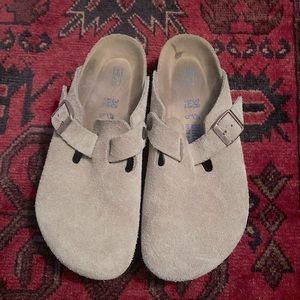 Boston big buckle Birkenstock 38 grayish beige nubuck leather